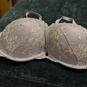 36D Victoria’s Secret dream angels push up